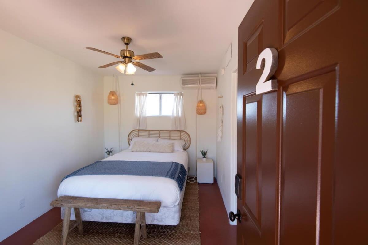 Renovated Lodge - Room 2 With Pool Access Joshua Tree Ngoại thất bức ảnh
