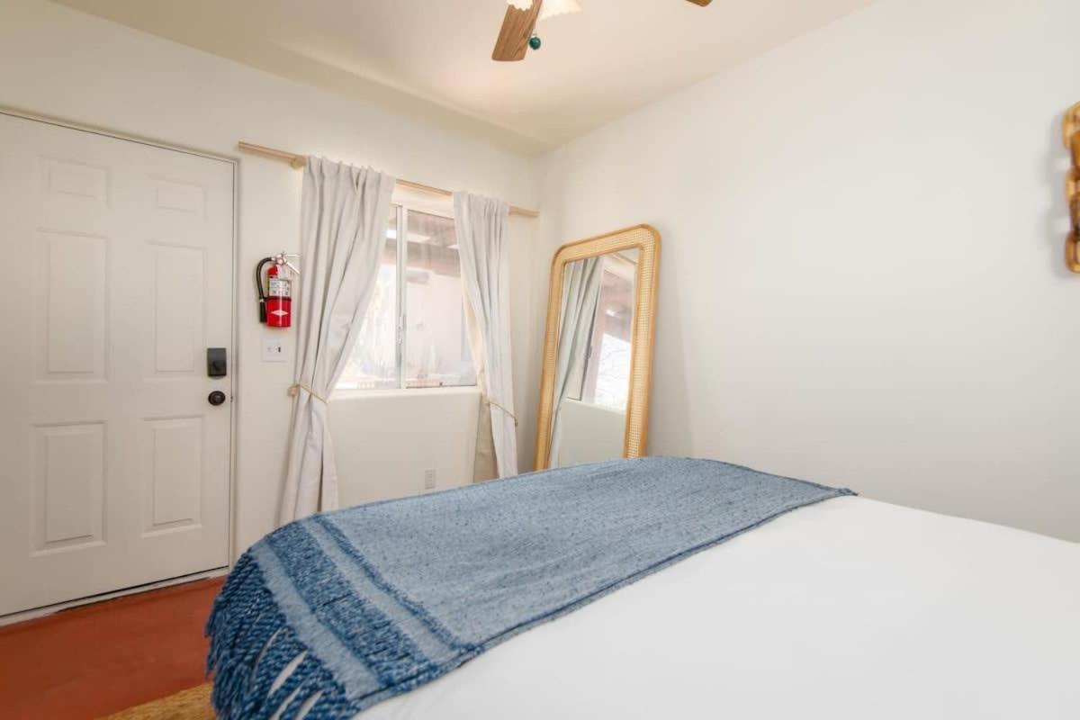 Renovated Lodge - Room 2 With Pool Access Joshua Tree Ngoại thất bức ảnh