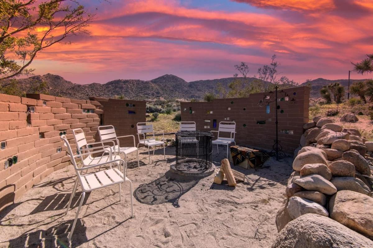 Renovated Lodge - Room 2 With Pool Access Joshua Tree Ngoại thất bức ảnh